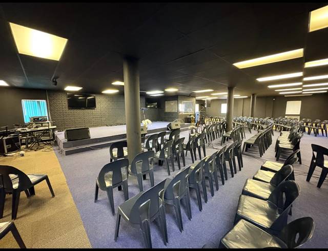 2,000M² OFFICE FOR SALE IN RANDJESPARK